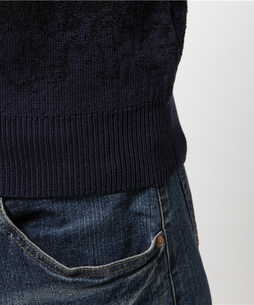 EDIFICE（エディフィス）の「◇グラデーションジャガード　クルーネックニット（ニット/セーター・メンズ・ホワイト/ブルー・46/48/44）」の8枚目の写真