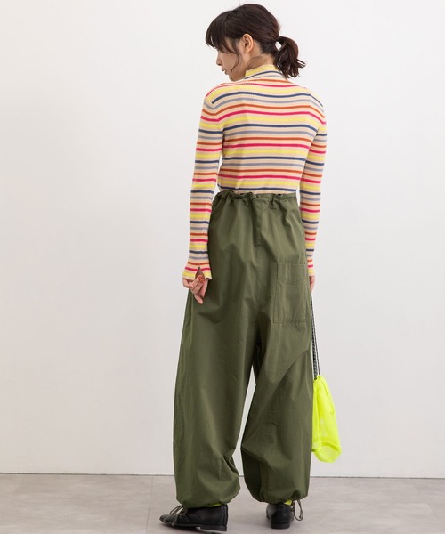 POU DOU DOU（プードゥドゥ）の「2wayワイドサロペット（サロペット/オーバーオール・レディース・カーキ/ベージュ/ブラック・3）」の21枚目の写真