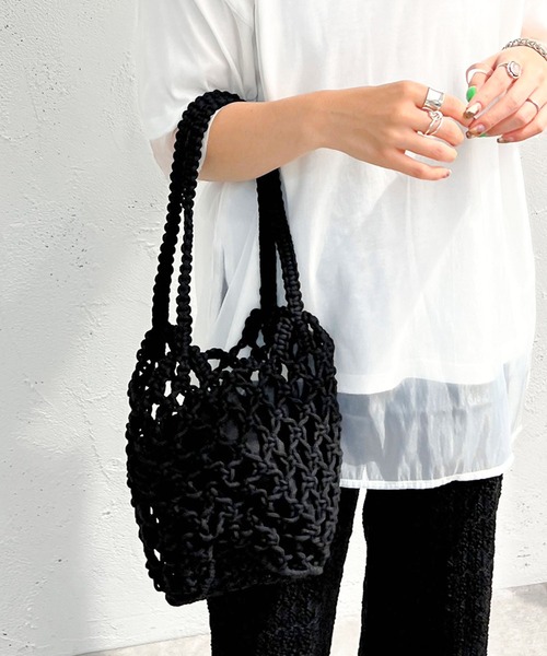 apres jour mignon(アプレジュールミニョン)の「【apresjour mignon×ARIAZ】巾着付きメッシュバッグ(ハンドバッグ・レディース・ブラック・ONESIZE)」の2枚目の写真