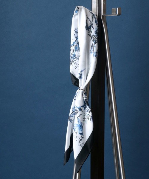 ANPAS（アンパス）の「Total Pattern Print Scarf/総柄プリント リング付きスカーフ（バンダナ/スカーフ・メンズ・ホワイト系その他/ブラック系その他/グレー系その他/ブルー系その他/ブラック系その他2/ブルー系その他2・FREE）」の2枚目の写真
