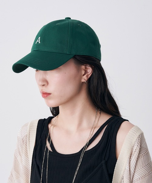 earth music&ecology(アースミュージックアンドエコロジー)の「エンブロイダリーロゴキャップ(キャップ・レディース・ベージュ/ネイビー/グリーン/ボルドー・FREE)」の2枚目の写真