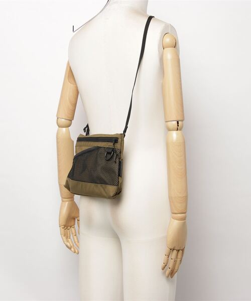 Snow Peak（スノーピーク）の「Everyday Use Sacoche（ショルダーバッグ・メンズ・ブラック/ブラウン/グレー・1）」の7枚目の写真