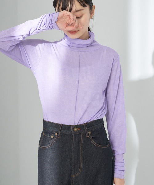 earth music&ecology（アースミュージックアンドエコロジー）の「シアータートルネックプルオーバー（Tシャツ/カットソー・レディース・ラベンダー/ベージュ/グリーン系その他3/サーモンピンク/オフホワイト/ブラック・M/S）」の5枚目の写真