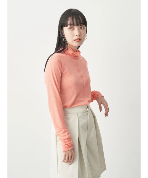 earth music&ecology（アースミュージックアンドエコロジー）の「シアータートルネックプルオーバー（Tシャツ/カットソー・レディース・ラベンダー/ベージュ/グリーン系その他3/サーモンピンク/オフホワイト/ブラック・M/S）」の17枚目の写真