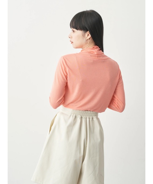 earth music&ecology（アースミュージックアンドエコロジー）の「シアータートルネックプルオーバー（Tシャツ/カットソー・レディース・ラベンダー/ベージュ/グリーン系その他3/サーモンピンク/オフホワイト/ブラック・M/S）」の18枚目の写真