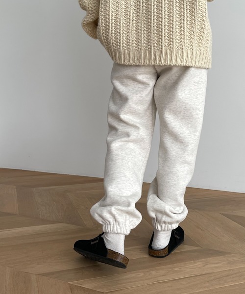 CANAL JEAN（キャナルジーン）の「RCW BLUE LABEL(ブルーレーベル) "common"刺繍裏起毛スウェットパンツ（スウェットパンツ・レディース・オートミール/ネイビー/ライトグレー・36/38）」の9枚目の写真