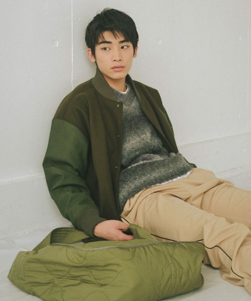 WHIMSIC（ウィムジック）の「【UNISEX】キルティングニュースペーパーバッグ（ショルダーバッグ・メンズ・ブラック/オリーブ・FREE）」の8枚目の写真