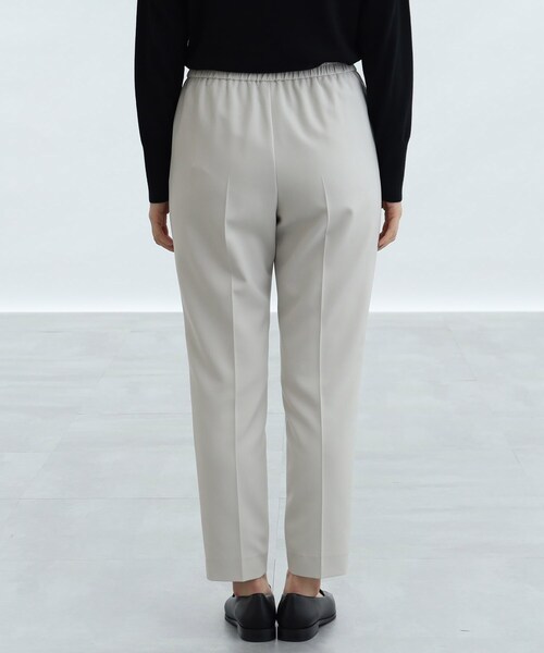 INDIVI(インディヴィ)の「◆【ウエストゴム/SETUP可能】プルオンテーパードパンツ(その他パンツ・レディース・ブラック/アイボリー系5/ネイビー・17/19/03/15 /12/36/40/38/13/05)」の7枚目の写真