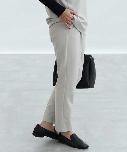 INDIVI(インディヴィ)の「◆【ウエストゴム/SETUP可能】プルオンテーパードパンツ(その他パンツ・レディース・ブラック/アイボリー系5/ネイビー・17/19/03/15 /12/36/40/38/13/05)」の12枚目の写真