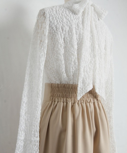 tocco closet(トッコ クローゼット)の「後ろリボン付きベルスリーブレースドッキングワンピース(ワンピース・レディース・ブラック/ベージュ・M)」の8枚目の写真