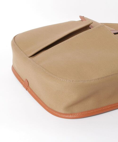 BRADY（ブレディー）の「Brady(ブレディ)  STOUR（ショルダーバッグ・レディース・カーキ・F）」の8枚目の写真