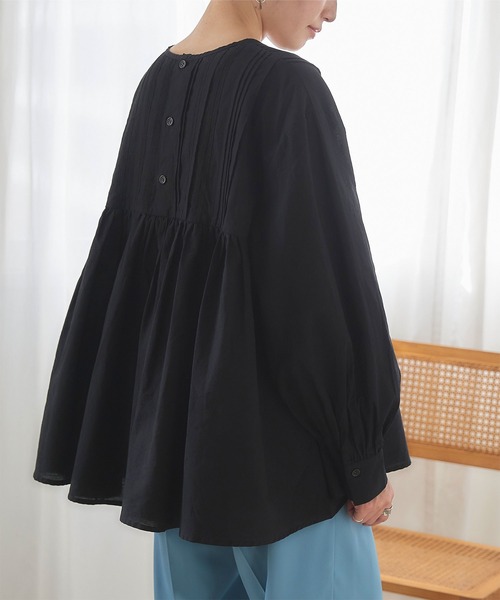 titivate(ティティベイト)の「タックデザインギャザーブラウス(シャツ/ブラウス・レディース・イエロー/ブラック/オフホワイト・S/M)」の9枚目の写真