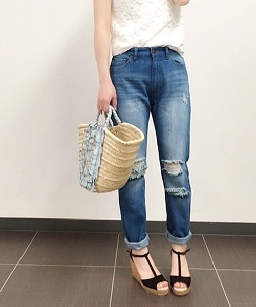 Chico(チコ)の「破れデニムパンツ(その他パンツ・レディース・ネイビー/ブルー・MEDIUM/SMALL)」の2枚目の写真