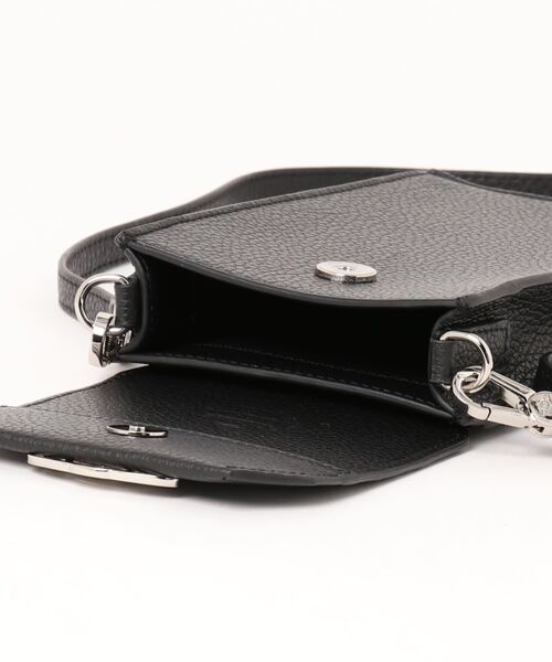 Vivienne Westwood(ヴィヴィアンウエストウッド)の「53030019-L001J-LAGRAIN LEATHER PHONE BAG(スマホケース/カバー・レディース・ブラック/グリーン・FREE)」の4枚目の写真