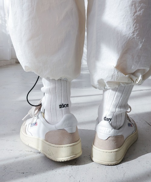 andme(アンドミー)の「エンブロイダリーロゴリブソックス(ソックス/靴下・レディース・ライム/ピンク/ホワイト/ベージュ/ブルー・23-25cm)」の2枚目の写真