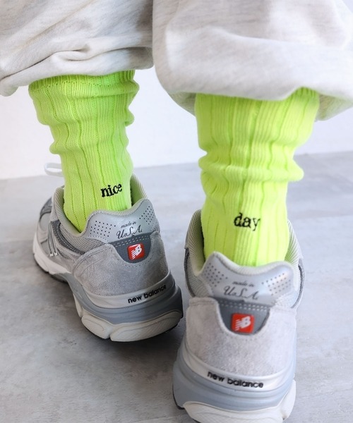 andme(アンドミー)の「エンブロイダリーロゴリブソックス(ソックス/靴下・レディース・ライム/ピンク/ホワイト/ベージュ/ブルー・23-25cm)」の3枚目の写真
