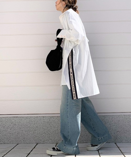 Q（キュー）の「スリットロゴオーバーシャツ（シャツ/ブラウス・レディース・アイボリー/オリーブ・MEDIUM）」の15枚目の写真