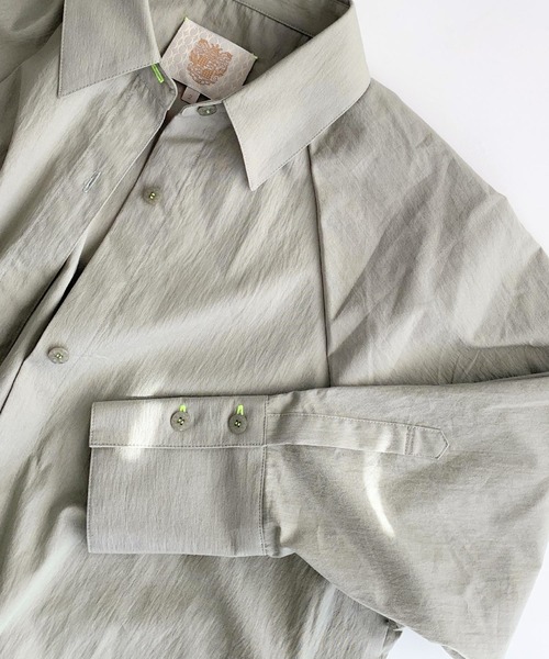 Q（キュー）の「スリットロゴオーバーシャツ（シャツ/ブラウス・レディース・アイボリー/オリーブ・MEDIUM）」の10枚目の写真