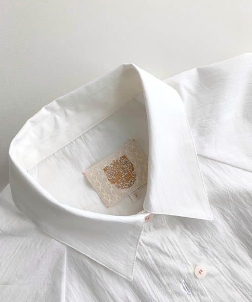 Q（キュー）の「スリットロゴオーバーシャツ（シャツ/ブラウス・レディース・アイボリー/オリーブ・MEDIUM）」の7枚目の写真