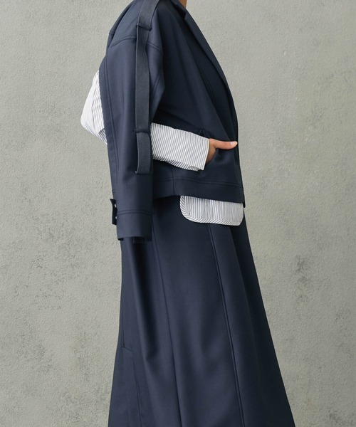 Maisones.(メゾネス)の「Muti-way Layered Trench Coat | Multi-way レイヤードトレンチ(トレンチコート・レディース・ネイビー/ベージュ・2/1)」の15枚目の写真