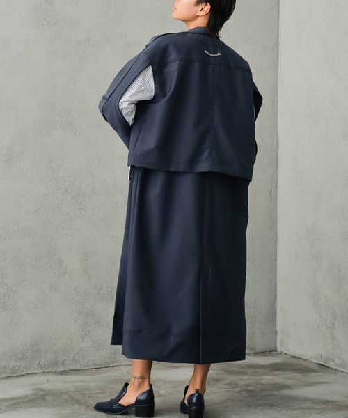Maisones.(メゾネス)の「Muti-way Layered Trench Coat | Multi-way レイヤードトレンチ(トレンチコート・レディース・ネイビー/ベージュ・2/1)」の16枚目の写真