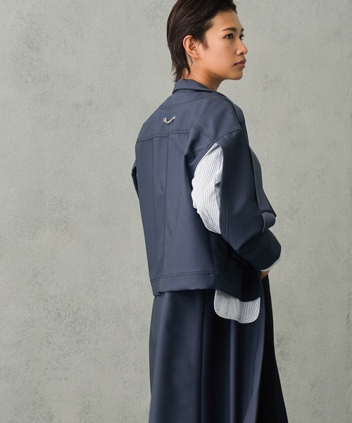Maisones.(メゾネス)の「Muti-way Layered Trench Coat | Multi-way レイヤードトレンチ(トレンチコート・レディース・ネイビー/ベージュ・2/1)」の6枚目の写真