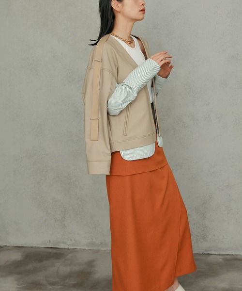 Maisones.(メゾネス)の「Muti-way Layered Trench Coat | Multi-way レイヤードトレンチ(トレンチコート・レディース・ネイビー/ベージュ・2/1)」の20枚目の写真