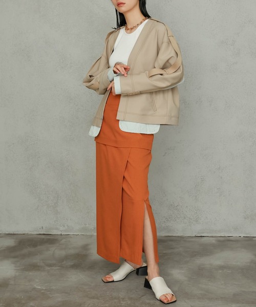 Maisones.(メゾネス)の「Muti-way Layered Trench Coat | Multi-way レイヤードトレンチ(トレンチコート・レディース・ネイビー/ベージュ・2/1)」の22枚目の写真