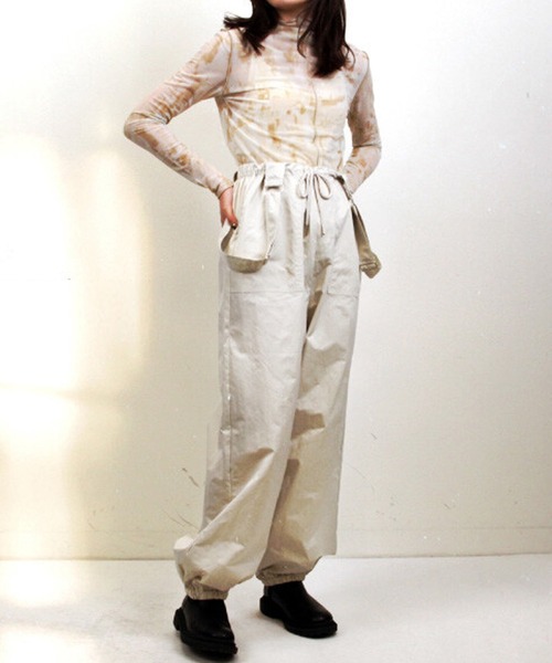 ANOTHER S(アナザーエス)の「サスペンダーパラシュートパンツ(カーゴパンツ・レディース・アイボリー/カーキ/ピンク/ブラック・FREE)」の6枚目の写真