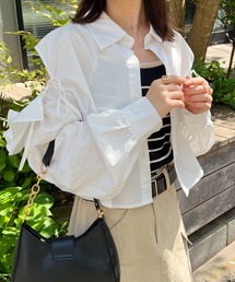 CLEA | ショルダーカットアウト クロップド丈ショートシャツブラウス(シャツ/ブラウス)