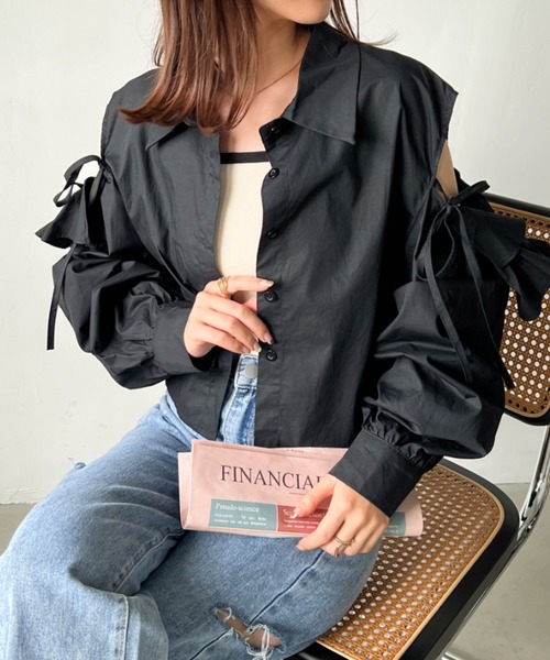 CLEA(クレア)の「ショルダーカットアウト クロップド丈ショートシャツブラウス(シャツ/ブラウス・レディース・ブラック/ホワイト・FREE)」の12枚目の写真