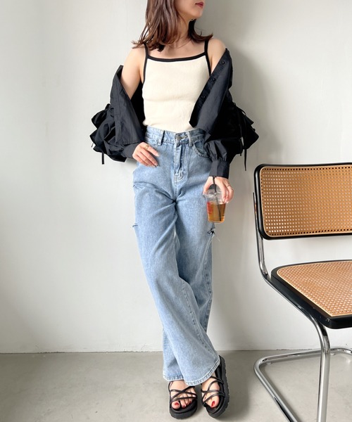 CLEA(クレア)の「ショルダーカットアウト クロップド丈ショートシャツブラウス(シャツ/ブラウス・レディース・ブラック/ホワイト・FREE)」の20枚目の写真