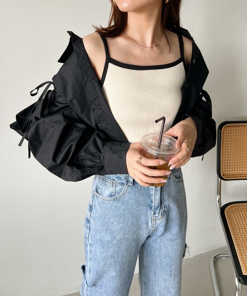 CLEA(クレア)の「ショルダーカットアウト クロップド丈ショートシャツブラウス(シャツ/ブラウス・レディース・ブラック/ホワイト・FREE)」の16枚目の写真