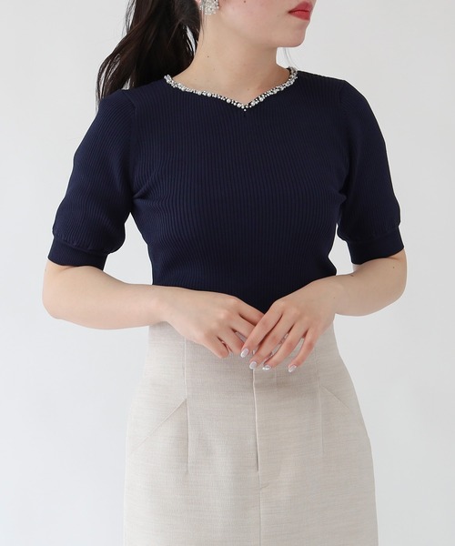 ASTORIA ODIER(アストリアオディール)の「ハートネック装飾リブプルオーバー(ニット/セーター・レディース・ホワイト/ネイビー/ピンクベージュ/ホワイト×ネイビー・MEDIUM/SMALL)」の15枚目の写真