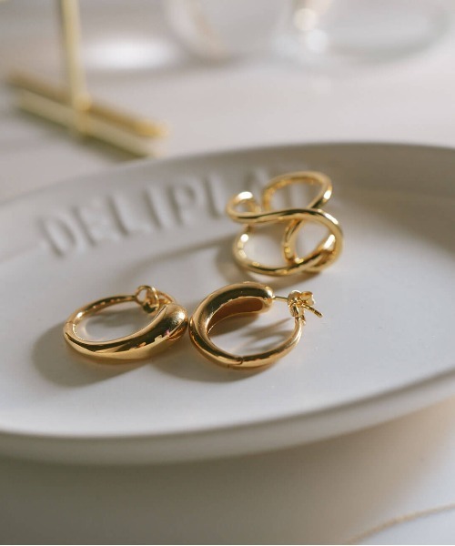 Ops.（オプス）の「ピアス フープピアス ボリューム シルバー925 金属アレルギー対応【micorra ミコラ】大ぶり（ピアス（両耳用）・レディース・シルバー/イエローゴールド・ONE SIZE）」の10枚目の写真