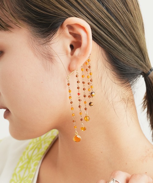 CIAOPANIC TYPY（チャオパニックティピー）の「【Aguni】カラービーズイヤーカフ（イヤーカフ・レディース・レッド・ONE SIZE）」の2枚目の写真