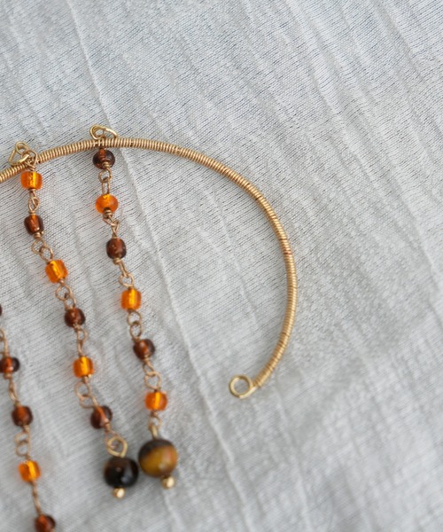 CIAOPANIC TYPY（チャオパニックティピー）の「【Aguni】カラービーズイヤーカフ（イヤーカフ・レディース・レッド・ONE SIZE）」の5枚目の写真