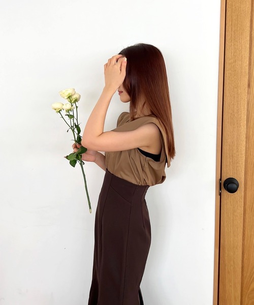 Olu.（オルドット）の「ビッグカラーノースリーブブラウス（シャツ/ブラウス・レディース・ホワイト/ブラック/ブラウン・FREE）」の7枚目の写真