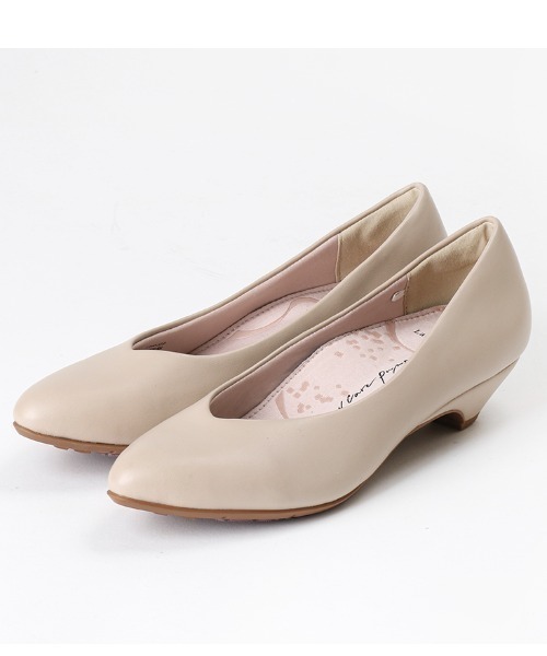 ふくらはぎスッキリ美脚を目指した約3cmヒールのパンプス（パンプス