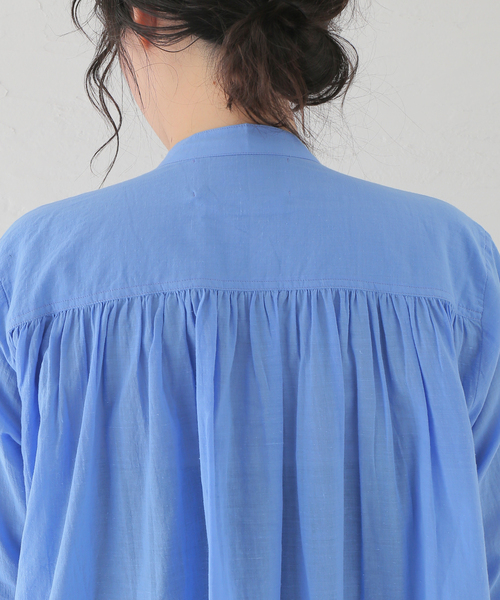 mii(ミー)の「【Mii / ミイ】HANDEMBROIDERED COTTON BLOUSE:ブラウス(シャツ/ブラウス・レディース・サックスブルー・SMALL)」の6枚目の写真