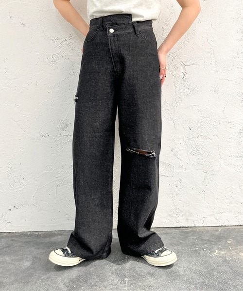 apres jour mignon(アプレジュールミニョン)の「アシメワイドカッティングデニム【ZOZOTOWN限定アイテム】(デニムパンツ・レディース・ブラック/ブルー・X-LARGE/MEDIUM/SMALL)」の4枚目の写真