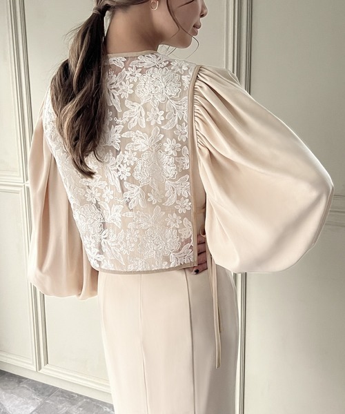 JUNOAH(ジュノア)の「レースVネックベスト(ベスト・レディース・アイボリー/ホワイト/ブラック・X-LARGE/MEDIUM/LARGE)」の7枚目の写真