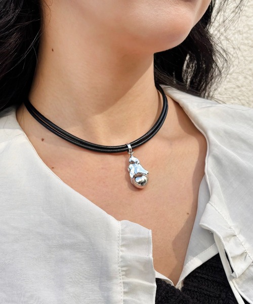 LAPUIS（ラピュイ）の「LAPUIS(ラピュイ)Oyster Leather Choker（チョーカー・レディース・シルバー・FREE）」の12枚目の写真