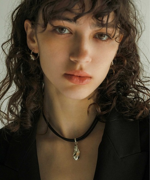 LAPUIS（ラピュイ）の「LAPUIS(ラピュイ)Oyster Leather Choker（チョーカー・レディース・シルバー・FREE）」の10枚目の写真