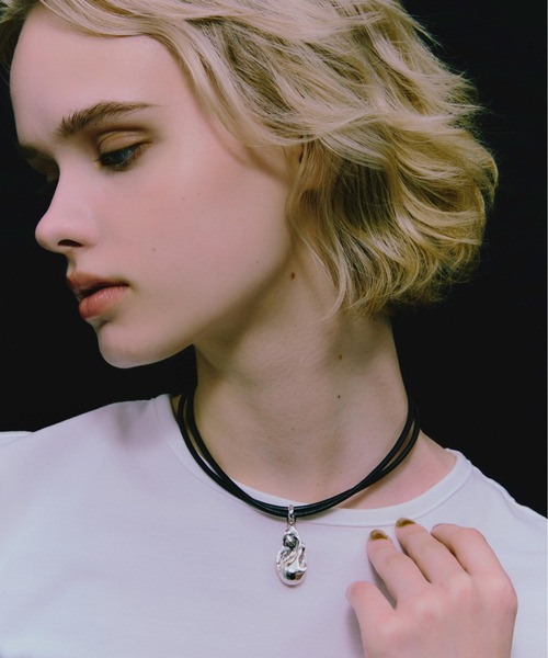 LAPUIS（ラピュイ）の「LAPUIS(ラピュイ)Oyster Leather Choker（チョーカー・レディース・シルバー・FREE）」の7枚目の写真