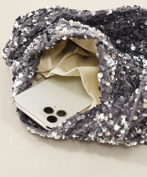 styiro（スタイロ）の「スパンコールシャーリングワンハンドルバッグ（ハンドバッグ・レディース・ブラック/シルバー・FREE）」の9枚目の写真