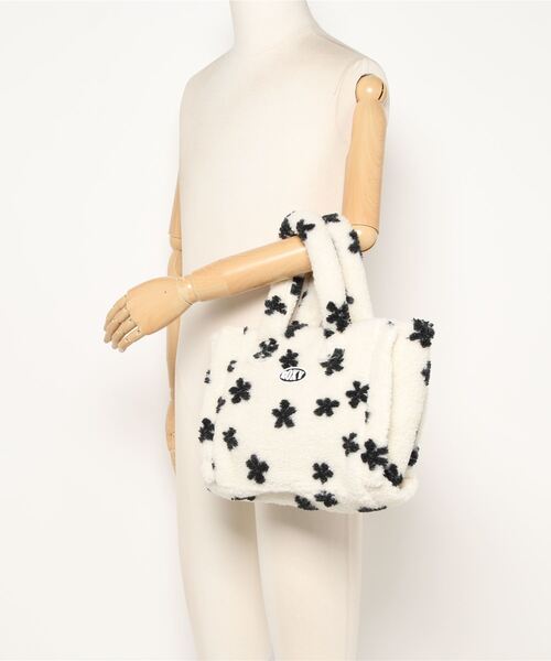 ROXY(ロキシー)の「CREIL TOTE/ロキシーワンポイントブランドロゴボアトートバック(トートバッグ・レディース・ナチュラル/ブルー・FREE)」の6枚目の写真