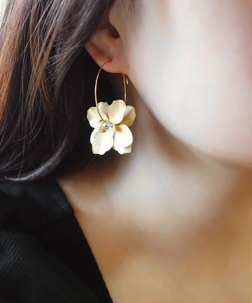 jolie minette/マット フラワー フープ ピアス（ピアス（両耳用