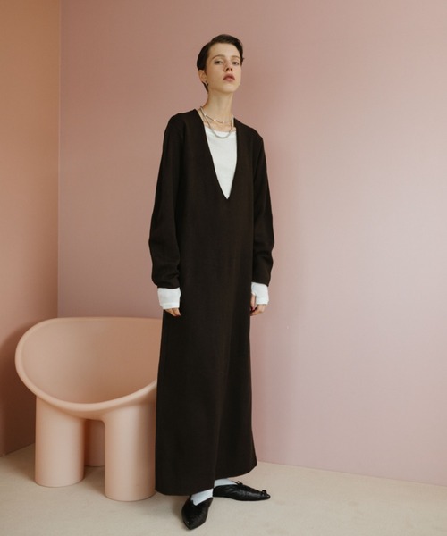 HANNE（アン）の「ディーブVネック2WAYニットワンピース（ワンピース・レディース・グレー/ブラック/ブラウン・FREE）」の19枚目の写真