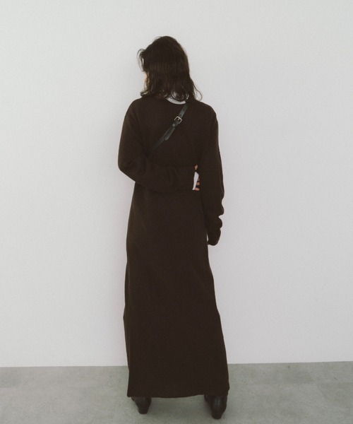 HANNE（アン）の「ディーブVネック2WAYニットワンピース（ワンピース・レディース・グレー/ブラック/ブラウン・FREE）」の22枚目の写真